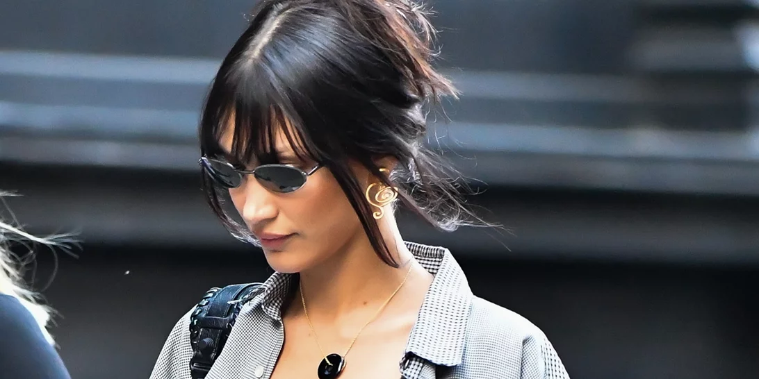 Το girly αξεσουάρ μαλλιών που θα αντικαταστήσει τα κλάμερ φέτος το καλοκαίρι