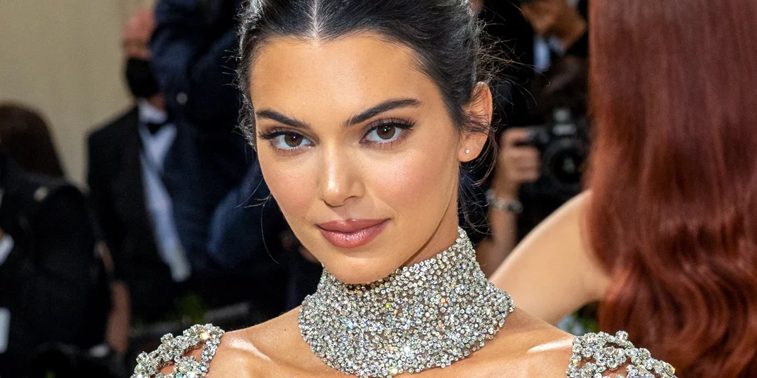 4 makeup looks που θα σε κάνουν να ανυπομονείς να βαφτείς στις γιορτές