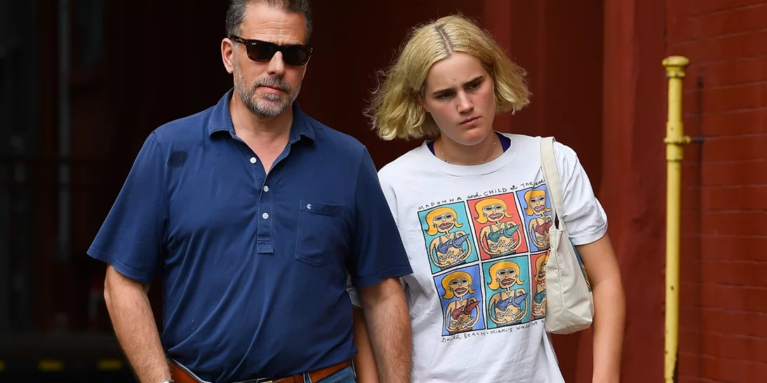 Η Μaisy Biden δε φοβάται να τσαλακωθεί | Η 21χρονη Tiktoker εγγονή του Προέδρου των ΗΠΑ  είναι το πιο cool μέλος της οικογένειας