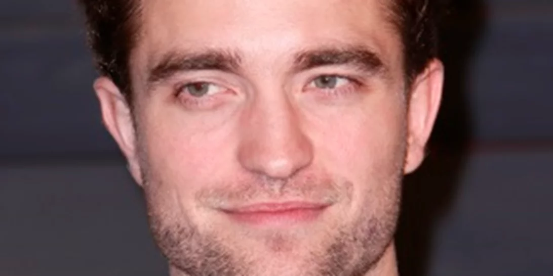 Θαυμαστές εγκωμιάζουν τη φωνή του Robert Pattinson ως Batman σε νέο teaser