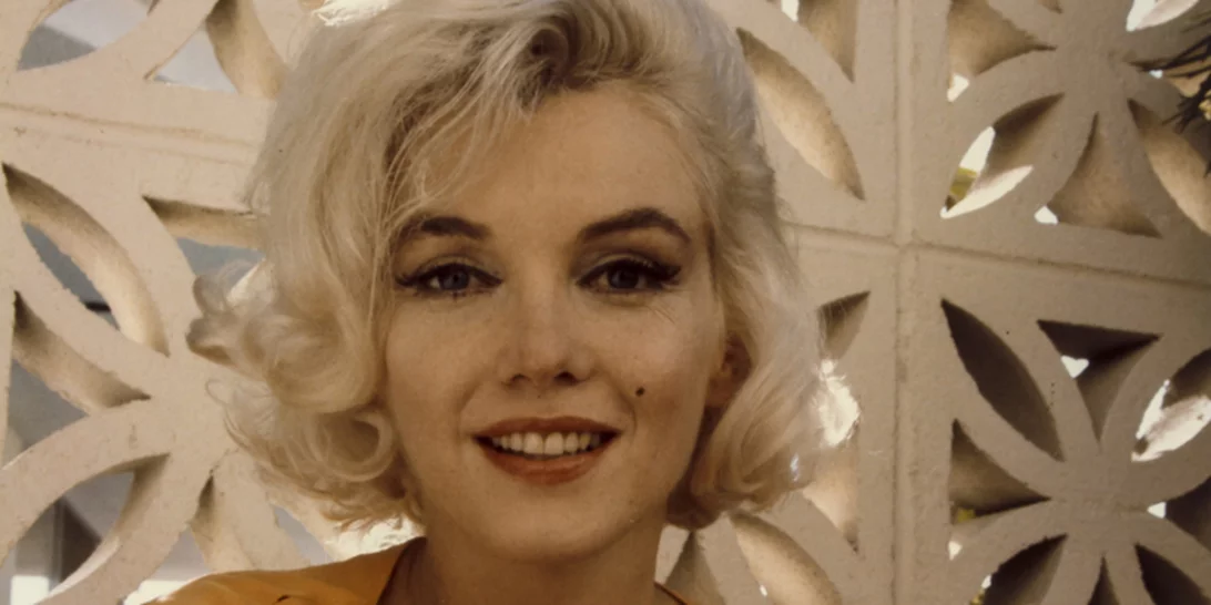 Γκλάντυς Περλ Μπαίηκερ: η τραγική ζωή της μητέρας της Μονρόε, τα τραύματα και η αγάπη για τη Μέριλιν