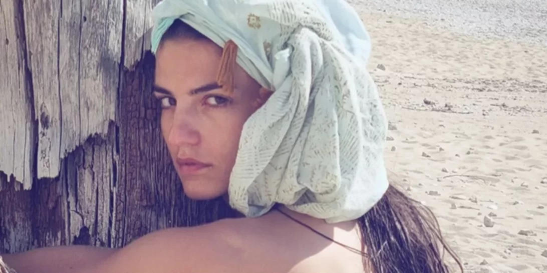 Αναστασία Παντούση | H ηθοποιός, που δηλώνει πως κουβαλάει πάντοτε τους ρόλους της, αποθεώθηκε από το Twitter για ακόμη μία φορά