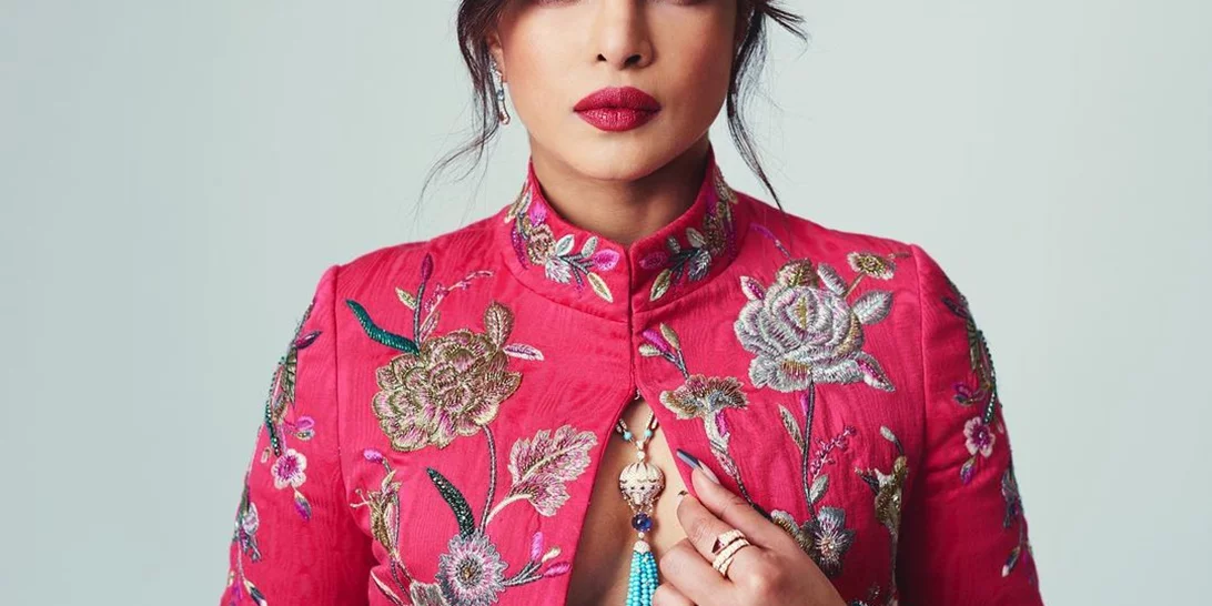 Priyanka Chopra | Το σέξι μανικιούρ που δοκίμασε στα BAFTA Awards 2021