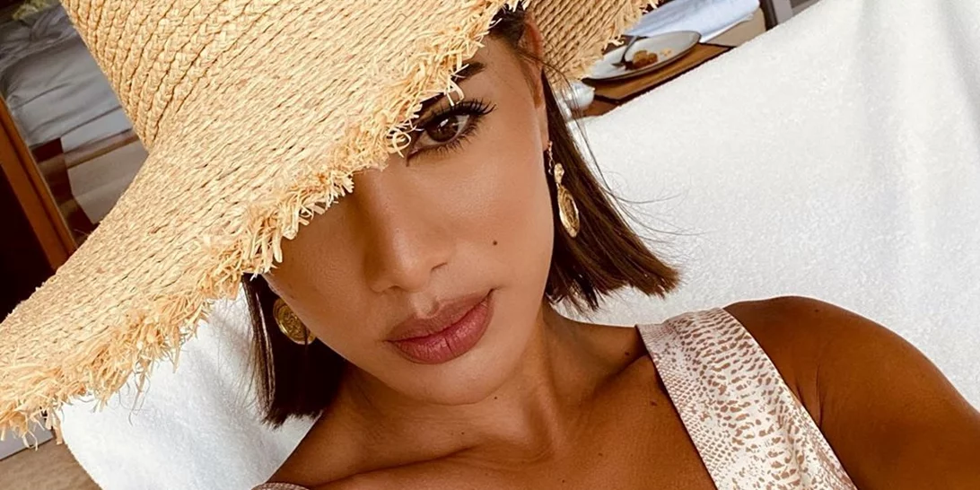 Βοηθάει ο ήλιος με τα σπυράκια; Μπορώ να μαυρίσω αν φοράω αντηλιακό; Απαντάμε στις κορυφαίες ερωτήσεις για τα αντηλιακά