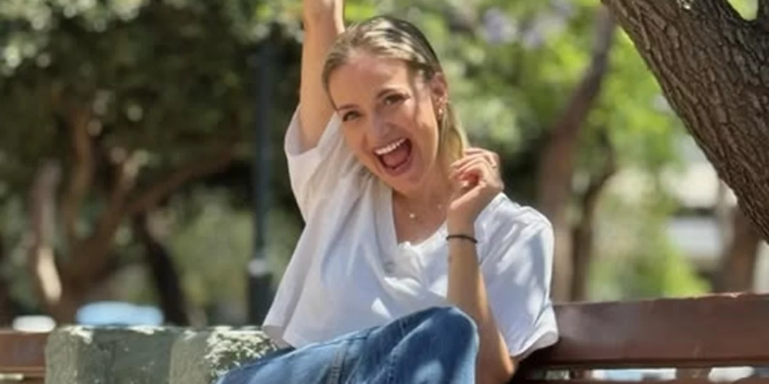 "Με αέρα μοντέλου" | Η Λένα Δροσάκη ποζάρει με στιλ μέσα σε λεοπάρ outfit