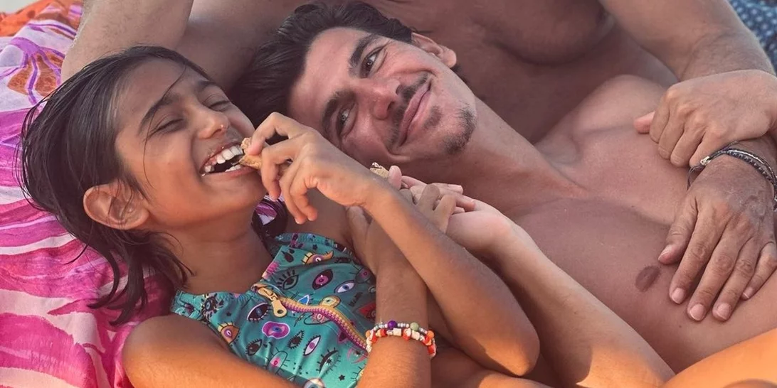 Παύλος και Σοφία Γαλακτερού | Οι αξιολάτρευτες φωτογραφίες και τα αστεία στιγμιότυπα από τις καλοκαιρινές τους διακοπές αποδεικνύουν πόσο αγαπημένα αδέρφια είναι