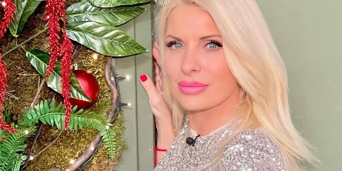 Η Ελένη Μενεγάκη με το top που θα σε αναδείξει στην πιο καλοντυμένη των φετινών γιορτών