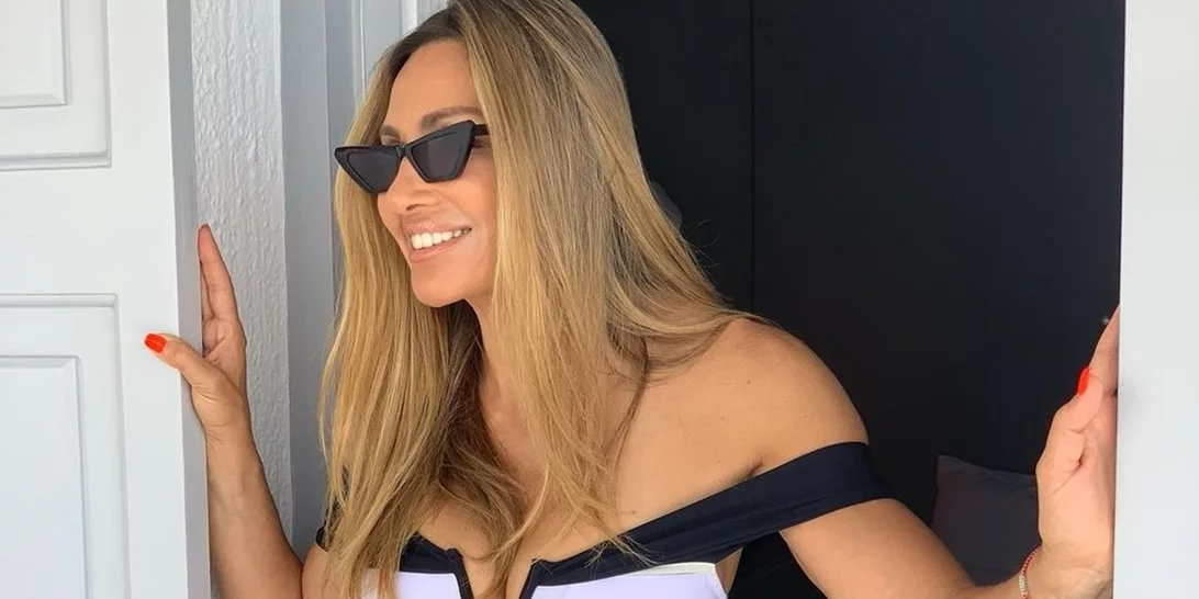 Η πιο fit οικογένεια | Η Ελένη Πετρουλάκη ποζάρει με τις κόρες της φορώντας τα μαγιό τους