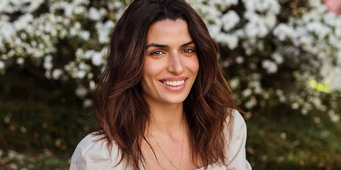 Τόνια Σωτηροπούλου | Το άκρως θηλυκό άρωμα που φορά εδώ και 20 χρόνια