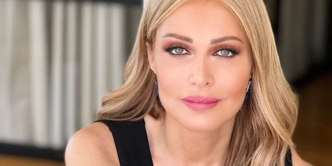 Νατάσα Θεοδωρίδου | Για σουβλάκι με τους συνεργάτες της στην "Ακτή Πειραιώς"