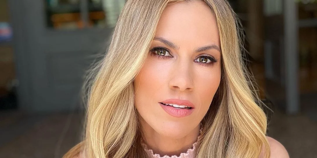 Αγνώριστη η Ντορέττα Παπαδημητρίου με καστανά καρέ μαλλιά