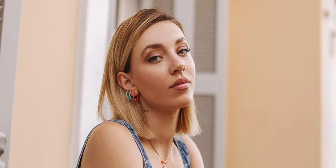 Στο κομμωτήριο η Γαρυφαλιά Καληφώνη | Δες το νέο hair look της