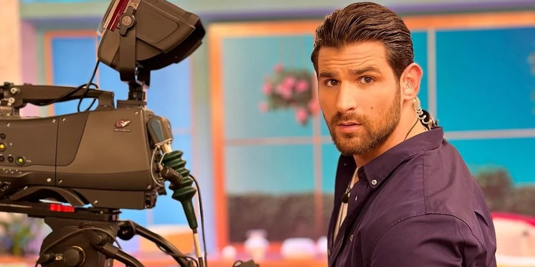 Ετεοκλής Παύλου | "Ο πατέρας μου πέθανε όταν ήμουν 7 χρονών, η μητέρα μου με έβλεπε μισή ώρα την ημέρα"