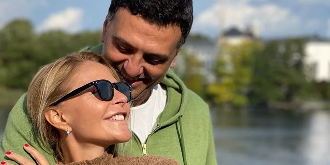 Τζένη Μπαλατσινού | Οι ευχές στον Βασίλη Κικίλια για τα γενέθλιά του και η throwback φωτογραφία με "άφρο" μαλλιά