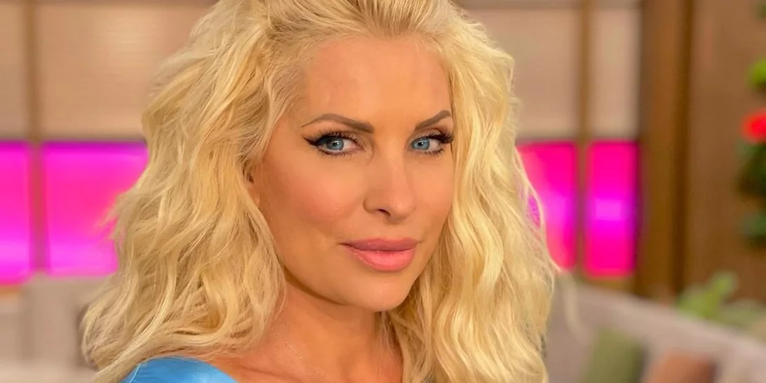 Η Ελένη Μενεγάκη επέστρεψε στο πλατό | "Σε 11 ημέρες πάλι μαζί" | Δείτε το βίντεο