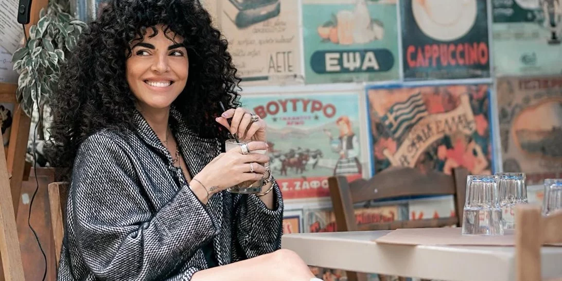 Mente Fuerte για Μαρία Σολωμού | "Δεν βλέπεις τον έρωτα στα μάτια της; Δεν κάνει για μούσα του έρωτα;"