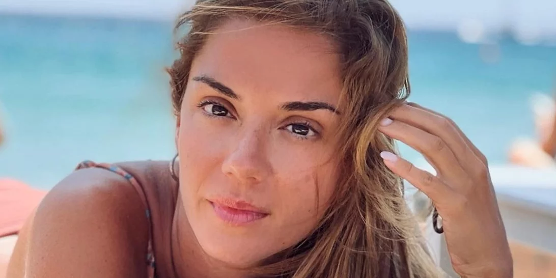 Η Βάσω Λασκαράκη απαθανατίζει την πανύψηλη κόρη της στη θάλασσα | Δείτε την Εύα Τσιμιτσέλη πιο χαρούμενη από ποτέ