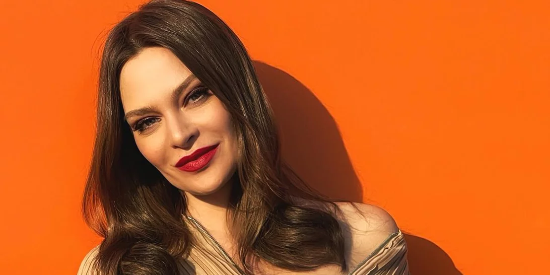 Υβόννη Μπόσνιακ | Πανέμορφη, με αθλητικό κολάν και εντελώς αμακιγιάριστη