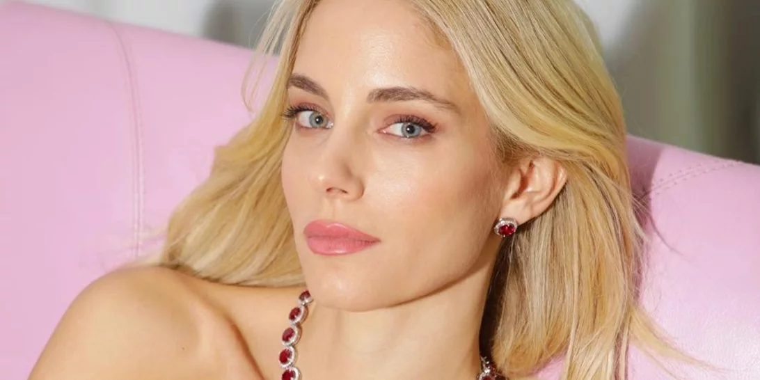 Πλήρης ανανέωση για τη Δούκισσα Νομικού | Το hot-right-now κούρεμα που "άλλαξε" το πρόσωπό της