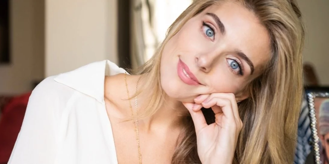 Μαριάννα Γουλανδρή Λαιμού | Ποζάρει με μαγιό και βρεγμένα μαλλιά σε εξωτικό προορισμό