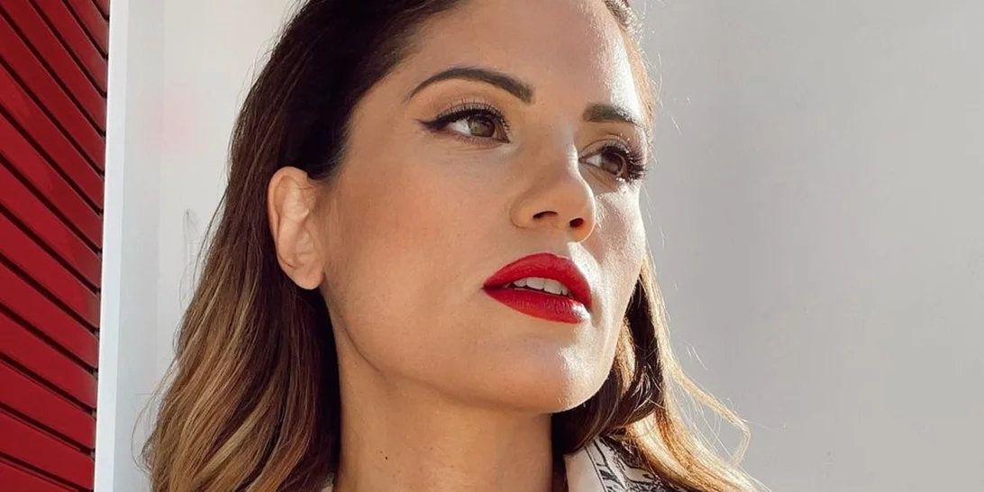 Μαίρη Συνατσάκη | Όλη η αλήθεια πίσω από το σύμφωνο συμβίωσης που έχει υπογράψει με τον Νίκο Μουτσινά