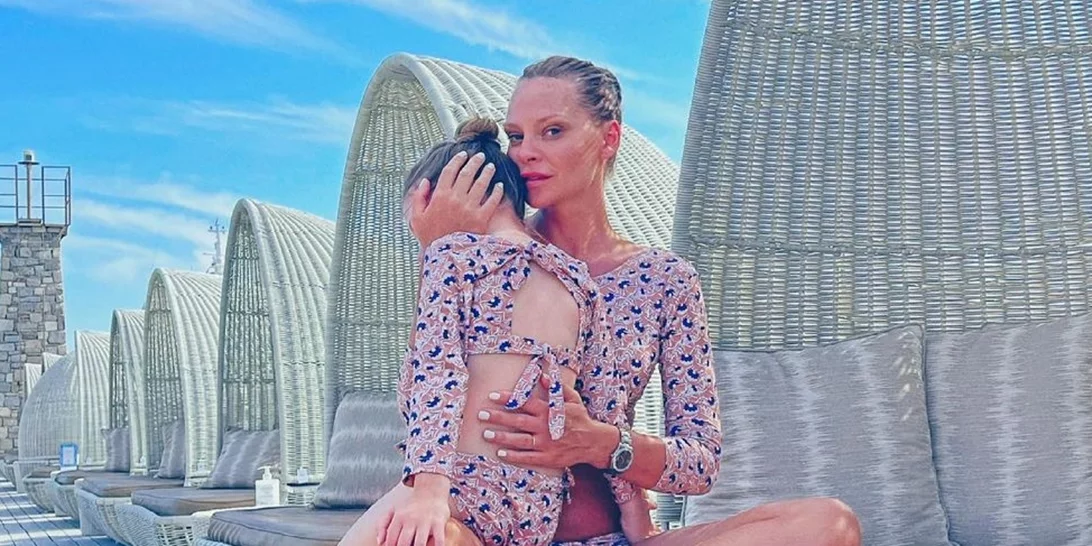 Η 7χρονη κόρη της Υβόννης Μπόσνιακ και του Αντώνη Ρέμου έχει τα πιο μακριά και όμορφα μαλλιά