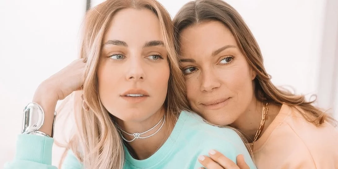 Doukissa X Vicky: To power couple σε μια ξεχωριστή, κοινή φωτογράφιση για την Ημέρα της Γυναίκας