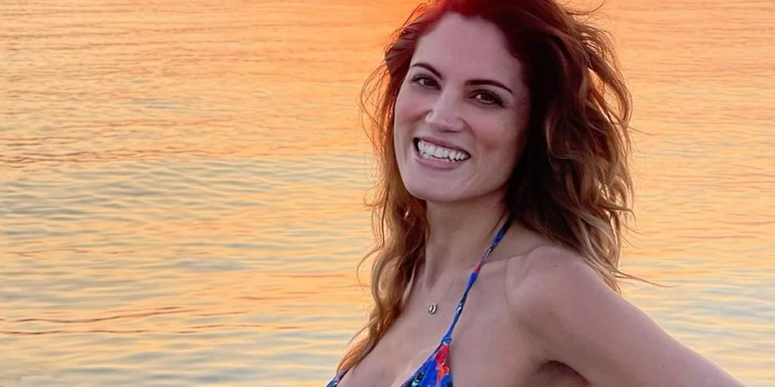 Μαίρη πού πήγε η κοιλίτσα; Τα νέα stories της Μαίρης Συνατσάκη με στενή μπλούζα