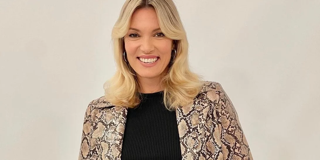 Βίκυ Καγιά | Απαθανατίζει τα κατάξανθα παιδιά της να κάνουν ιππασία σε ένα πανέμορφο τοπίο δίπλα στη θάλασσα