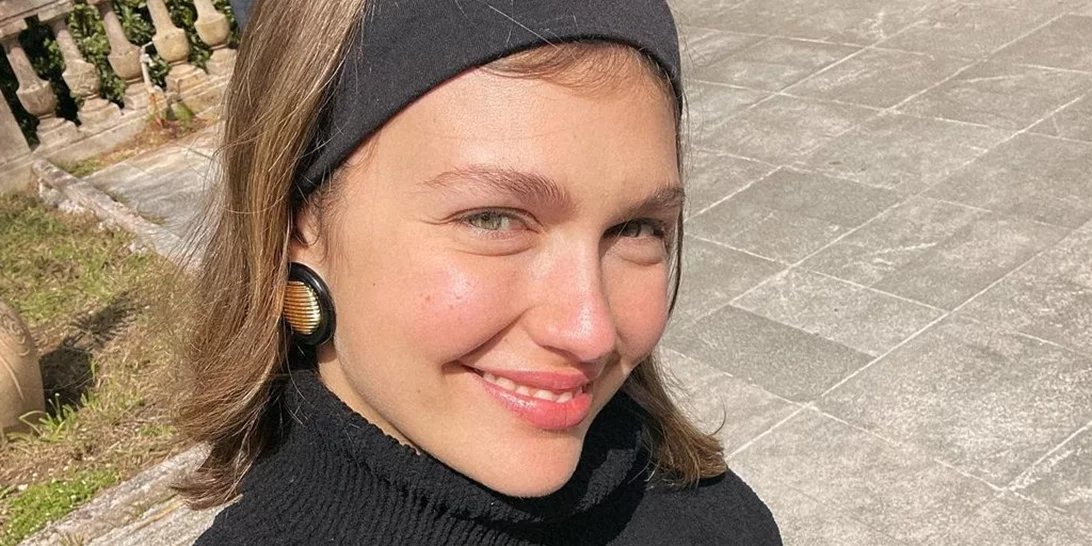 Η Κλέλια Ανδριολάτου μάς ξεναγεί στους Παξούς και στα γυρίσματα της σειράς "Maestro"