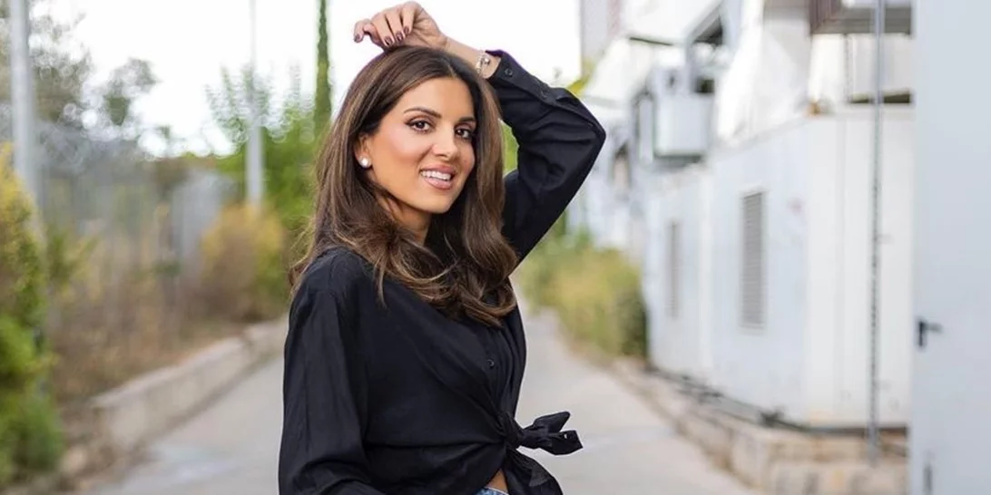 Η Σταματίνα Τσιμτσιλή προτείνει έναν σύγχρονο τρόπο να φορέσεις τα biker boots το φθινόπωρο