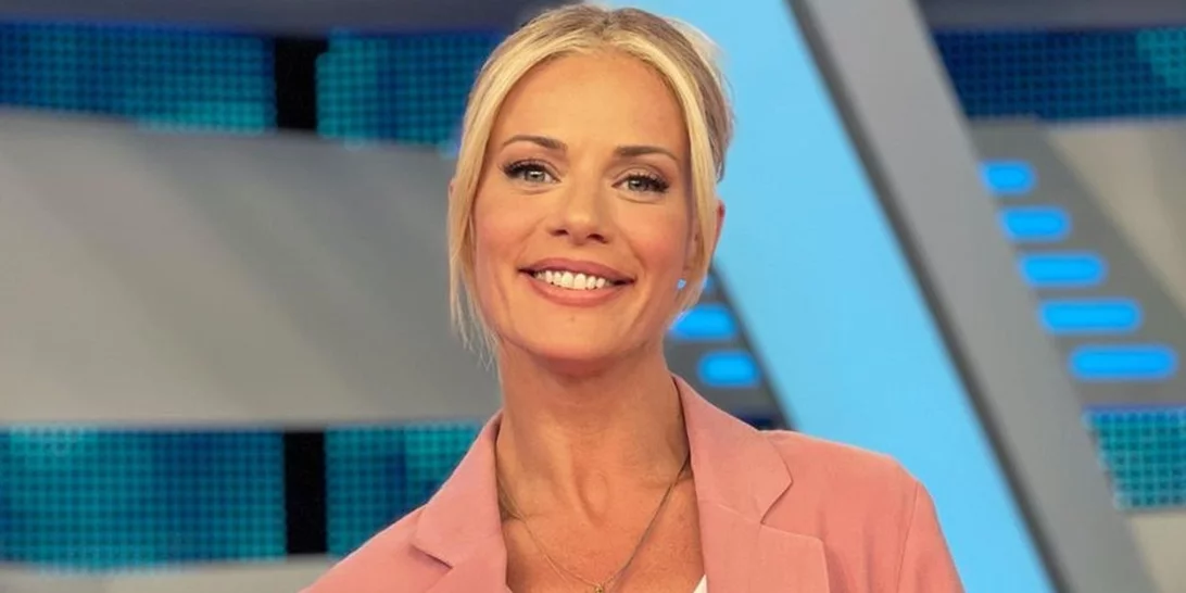 Ζέτα Μακρυπούλια | "Θέλω να ζητήσω συγγνώμη σε φίλους που έχω εξαφανιστεί, με ψάχνουν και δεν με βρίσκουν, υπάρχει από πίσω λόγος"