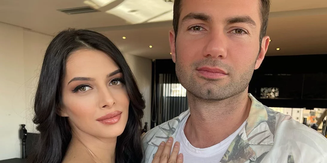 Άννα Μπεζάν - Δημήτρης Παππάς | Σε απογευματινή βόλτα αγκαλιά με τη μονάκριβη κόρη τους