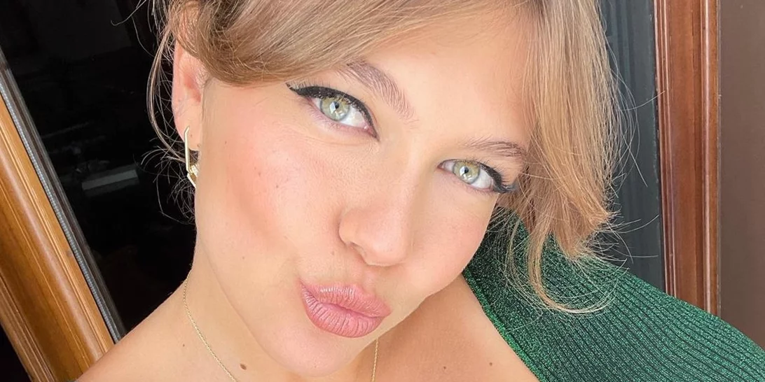 Η Κλέλια Ανδριολάτου ξεκίνησε κολυμβητήριο | Η φωτογραφία με το ολόσωμο μπλε μαγιό, μέσα από τα αποδυτήρια