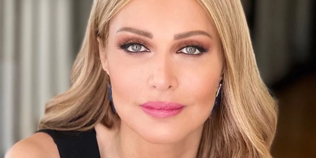 Νατάσα Θεοδωρίδου | Ποζάρει δίχως ίχνος μακιγιάζ και δείχνει step-by-step το μακιγιάζ της - Το βίντεο που ξεπέρασε τα δέκα χιλιάδες likes