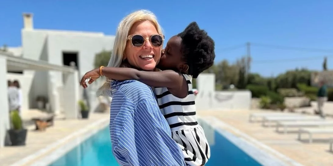 Χριστίνα Κοντοβά - Τζώνη Καλημέρης | Βάφτισαν τη μικρή Ada με νονά τη Σίσσυ Χρηστίδου