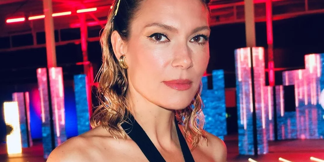 Βίκυ Καγιά | Προτείνει ένα (πολύ) σέξι χτένισμα που θα σε κάνει να δείχνεις 10 χρόνια νεότερη