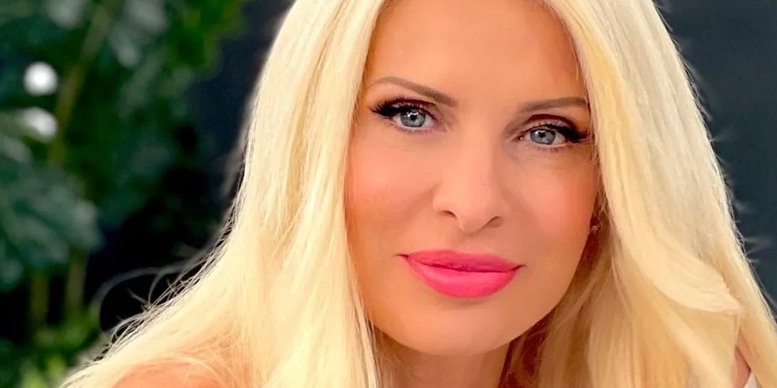 Νέο κούρεμα για την Ελένη Μενεγάκη | Η αλλαγή στα μαλλιά της λίγο πριν γίνει 52