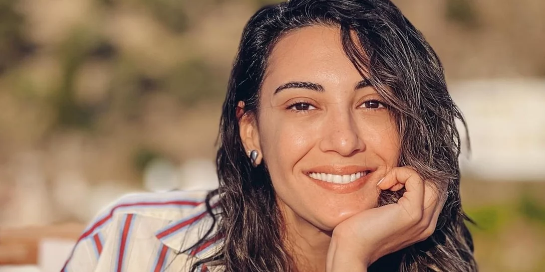 Ευγενία Σαμαρά | Υιοθέτησε την τάση των bare nails στο ταξίδι της στο Περού