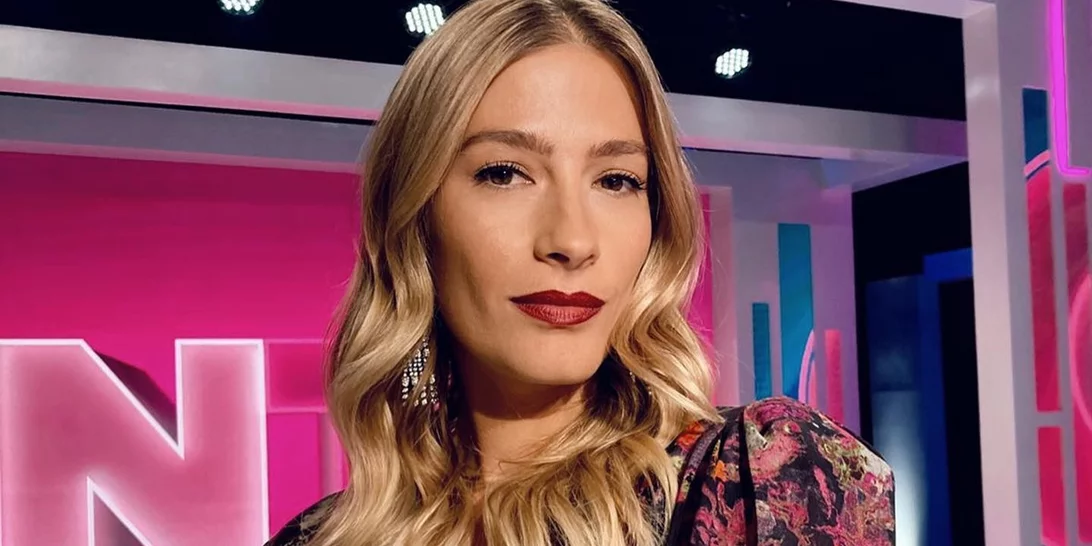 Ισμήνη Παπαβλασοπούλου | Το άρωμα που φορά εδώ και χρόνια μυρίζει ελληνικό καλοκαίρι