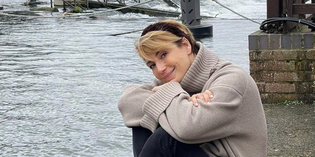 Ευδοκία Ρουμελιώτη | Το επιβλητικό σαλόνι της κοσμεί το πιο μεγαλοπρεπές χριστουγεννιάτικο δέντρο