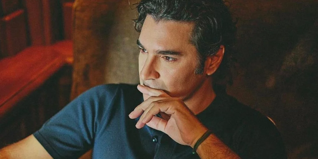 O Χριστόφορος Παπακαλιάτης είναι περήφανος θείος | Απαθανατίζει τις δίδυμες ανιψιές του να παρακολουθούν "Maestro"