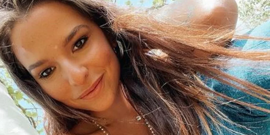 Πανέμορφες, κομψές αλλά τελείως διαφορετικές | Η Εριέττα Κούρκουλου - Λάτση σε μία σπάνια δημόσια εμφάνιση με τη μητέρα της, Μαριάννα Λάτση