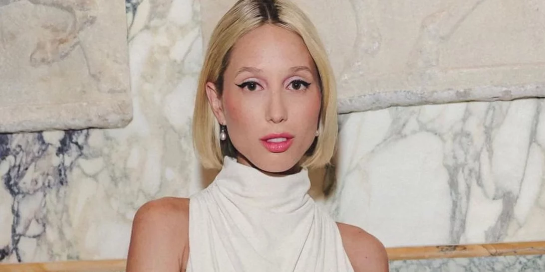 Η Μαρία Ολυμπία Γλύξμπουργκ φωτογραφίζει τη μητέρα της, Marie - Chantal, με το πιο ανοιξιάτικο φόρεμα