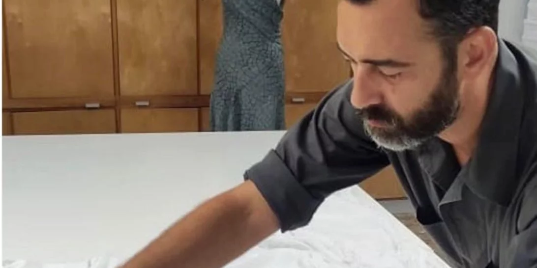 "Συμφωνώ με τον Άγγελο Μπράτη. Υπάρχει μία μπουζουκομόδα"