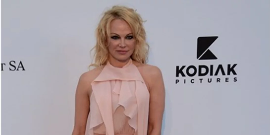Το "Pam & Tommy" επαναφέρει παλιά τραύματα για την Pamela Anderson