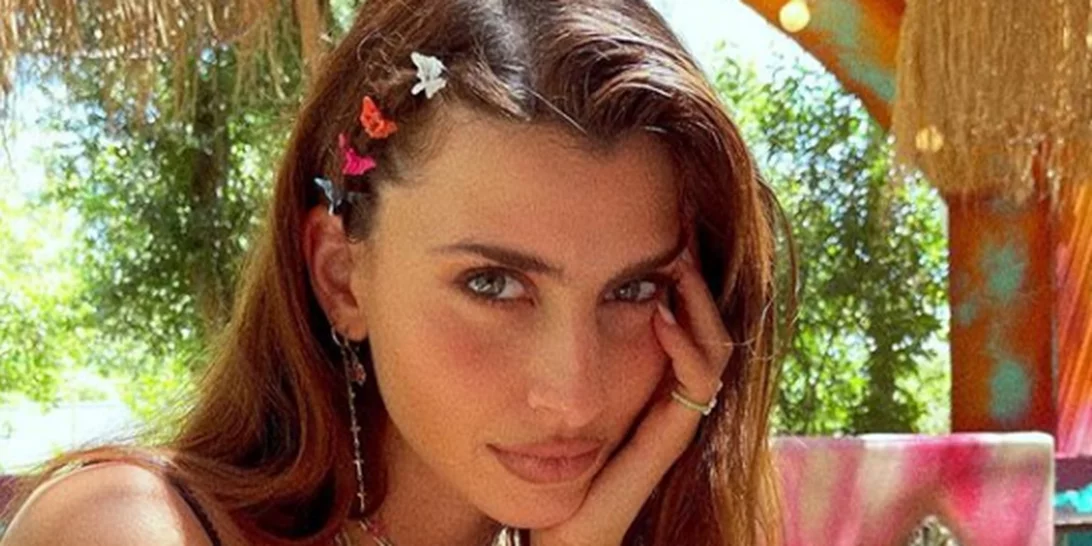 Ιωάννα Σαρρή | Πιο σέξι από ποτέ, στο μαγαζί που τραγουδά ο αγαπημένος της, Γιώργος Σαμπάνης