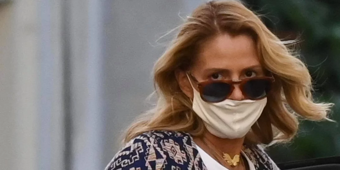 Η Τζένη Μπαλατσινού σε νέα εμφάνιση με τον γιο της