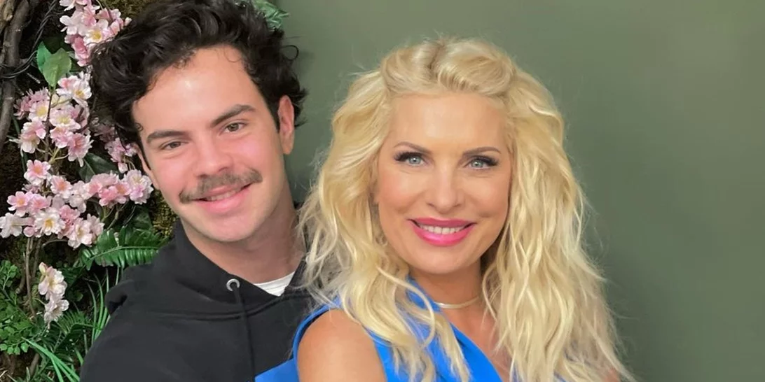 Άγγελος Λάτσιος | Η πολύ σπάνια φωτογραφία με τη μητέρα του, Ελένη Μενεγάκη