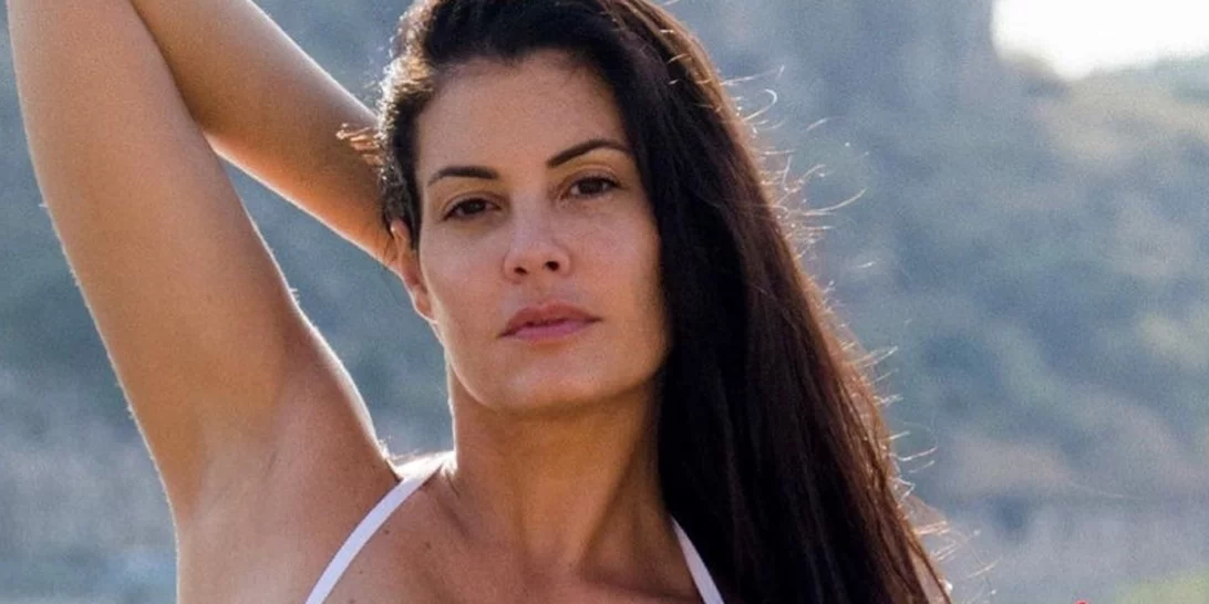 Η Ισμήνη Αϊβάζη είναι ολόιδια με τη μητέρα της | Δείτε πόσο έχει μεγαλώσει το μελαχρινό και πανέμορφο κορίτσι